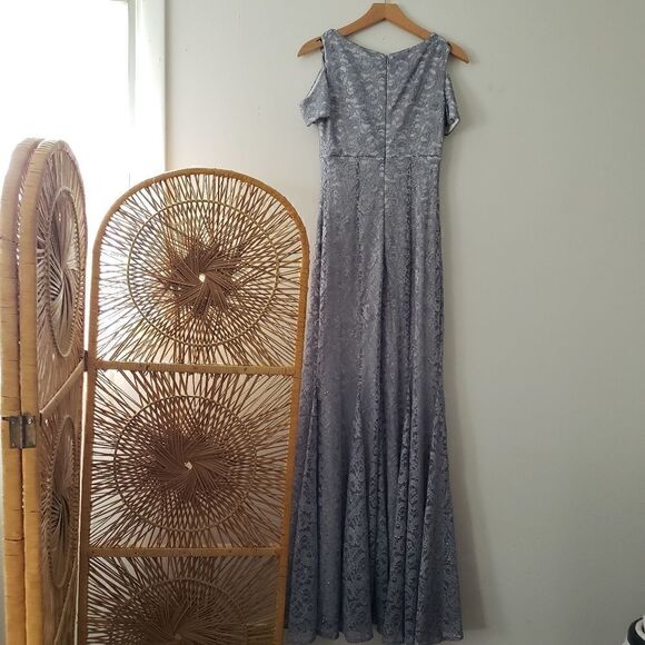 Night Way Silver Lace Evening Gown 4 - Picture 6 of 9